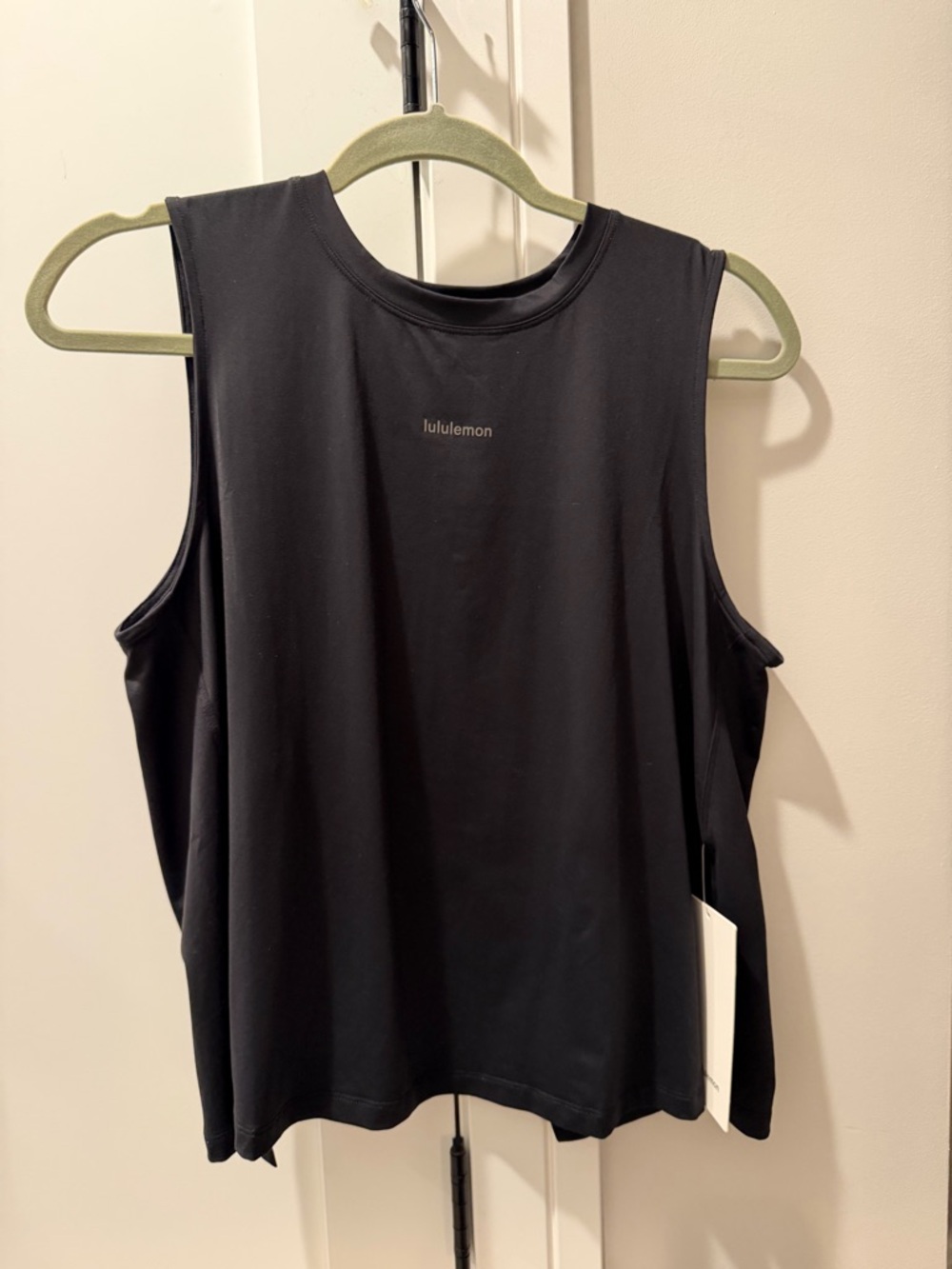 Lululemon NWT Pace Crush Cross-Back Graphic Tank Top Black M - Picture 3 of 5